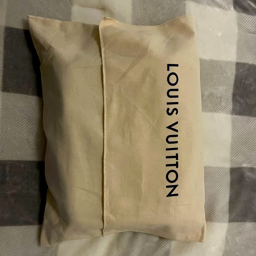 Louis Vuitton Pochette Métis